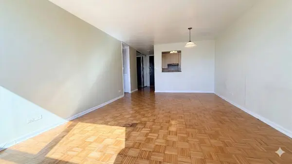 720 W Gordon TER #10B, Chicago, IL 60613