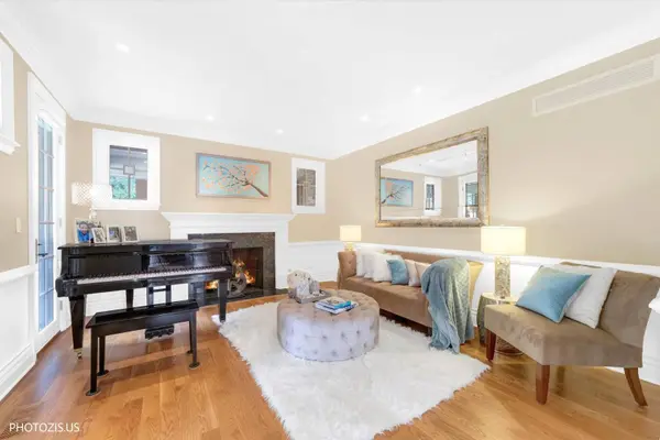427 W Walnut ST, Hinsdale, IL 60521