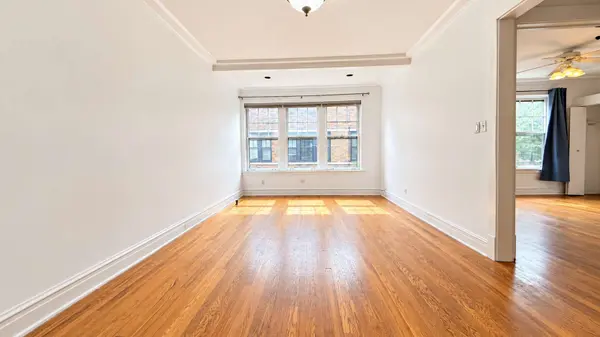 2311 N Commonwealth AVE #3W, Chicago, IL 60614