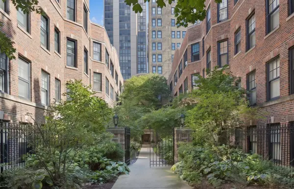 2311 N Commonwealth AVE #3W