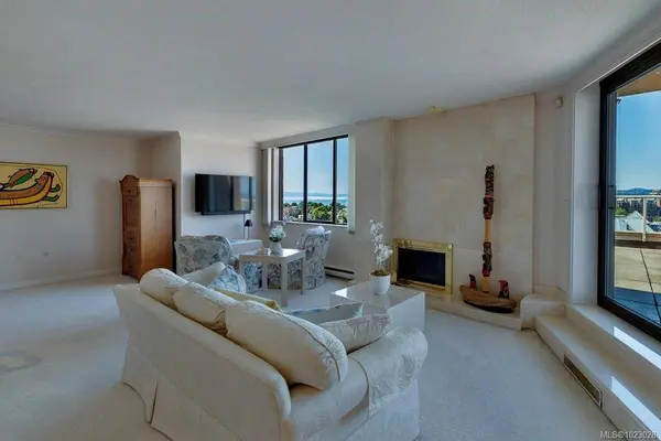 225 Belleville St #1102, Victoria, BC V8V 4T9