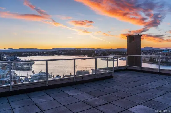 225 Belleville St #1102, Victoria, BC V8V 4T9