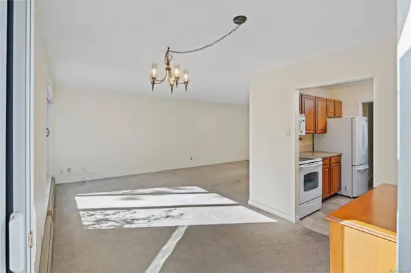 1149 Rockland Ave #108, Victoria, BC V8V 4T5