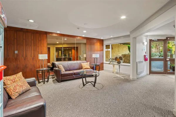 1149 Rockland Ave ##108, Victoria, BC V8V 4T5