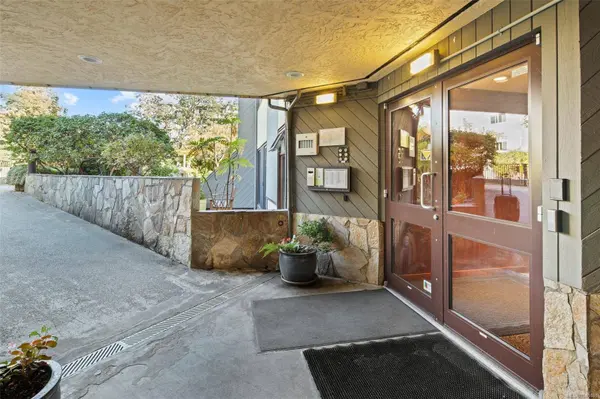 1149 Rockland Ave ##108, Victoria, BC V8V 4T5