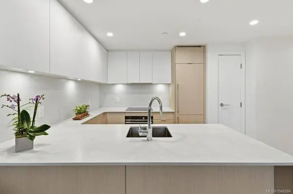1100 Yates St ##606, Victoria, BC V8V 0H5