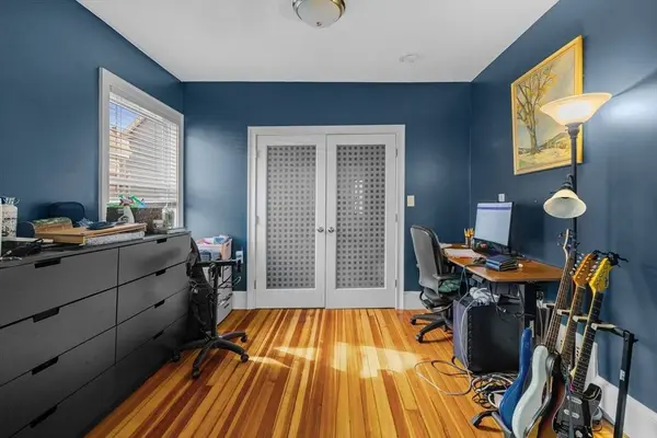 28 Edison Grn #B, Boston, MA 02125