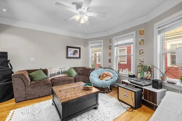 28 Edison Grn #B, Boston, MA 02125