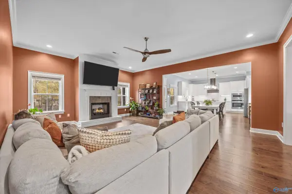 118 Creekmound Drive, Huntsville, AL 35806