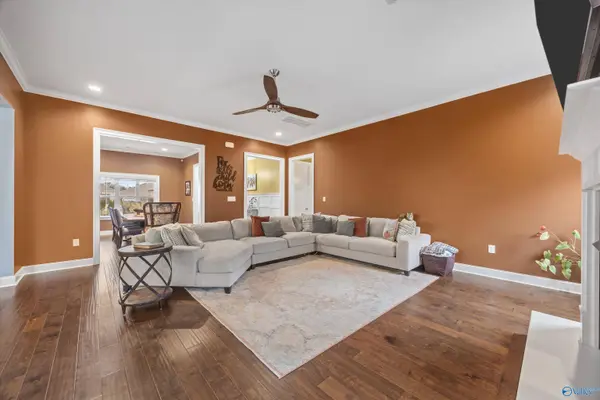 118 Creekmound Drive, Huntsville, AL 35806