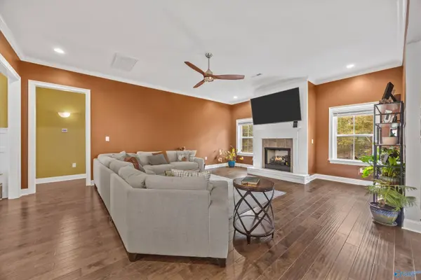 118 Creekmound Drive, Huntsville, AL 35806