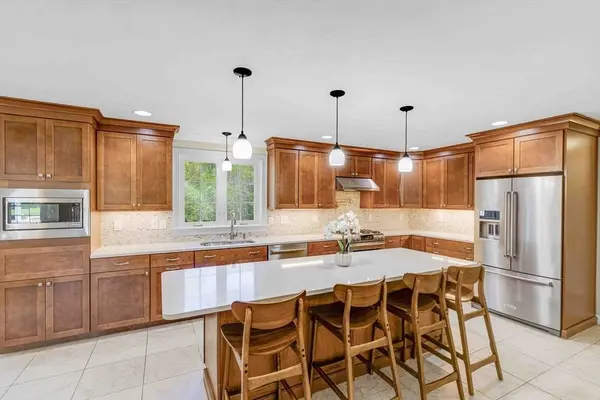 12 Linda Lane, Salisbury, MA 01952