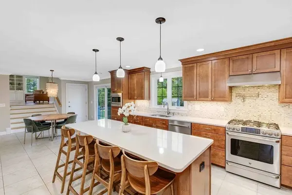 12 Linda Lane, Salisbury, MA 01952
