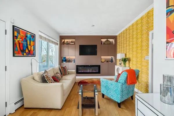 765 Walnut St, Lynnfield, MA 01940