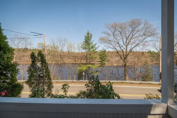 765 Walnut St, Lynnfield, MA 01940