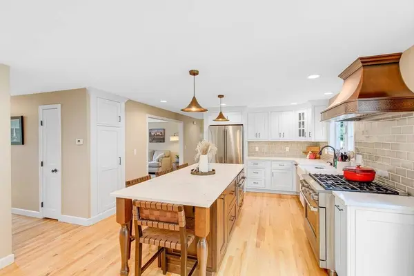 5 Virginia Ave, Newburyport, MA 01950