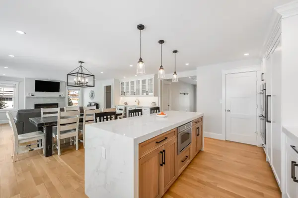 6 Stanwood Pt #Unit B, Gloucester, MA 01930-2447