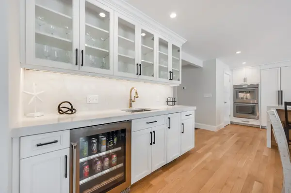 6 Stanwood Pt #Unit B, Gloucester, MA 01930-2447