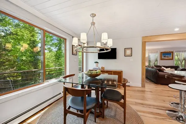 15 Youngs Rd, Gloucester, MA 01930