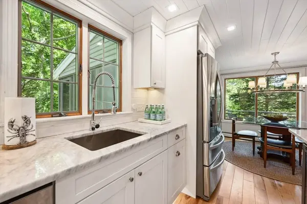 15 Youngs Rd, Gloucester, MA 01930