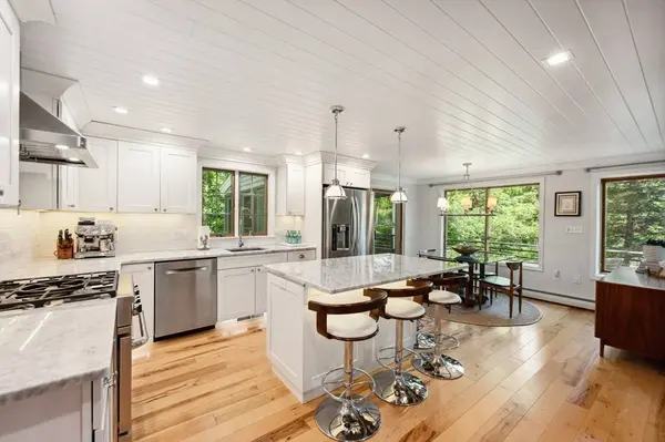 15 Youngs Rd, Gloucester, MA 01930