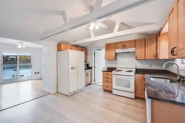 95 Wheeler St, Gloucester, MA 01930