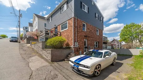 9 Alpine Ct, Gloucester, MA 01930