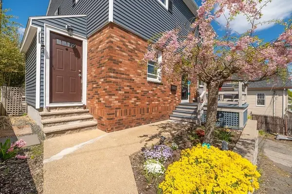 9 Alpine Ct, Gloucester, MA 01930