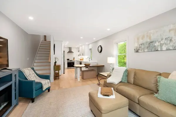 302 Western Ave #A, Gloucester, MA 01930