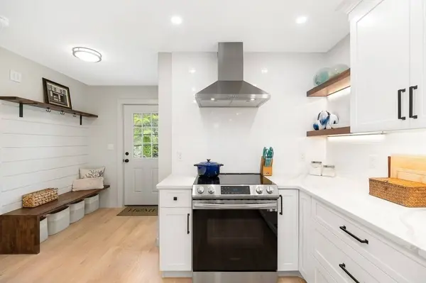 302 Western Ave #A, Gloucester, MA 01930
