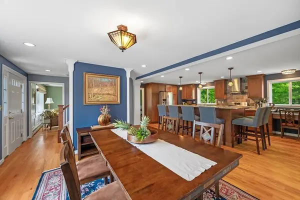 93 High St, Chelmsford, MA 01824