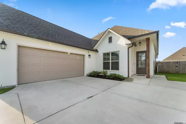 9950 Ashby Ln, Denham Springs, LA 70726