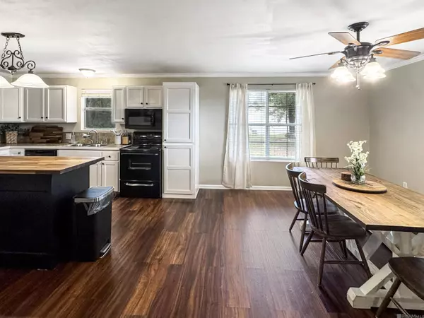 800 La Hwy 409, Slaughter, LA 70777