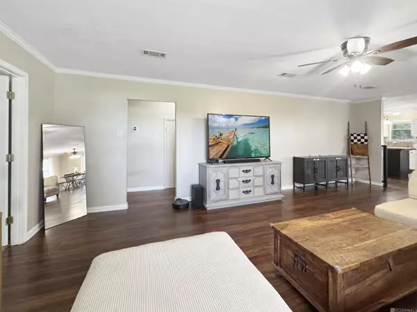 800 La Hwy 409, Slaughter, LA 70777