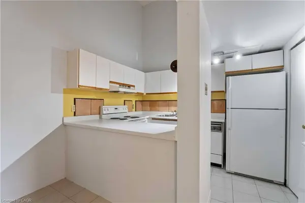 50 Main Street #202, Dundas, ON L9H 6P8