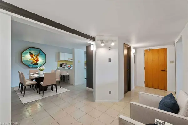 50 Main Street #202, Dundas, ON L9H 6P8