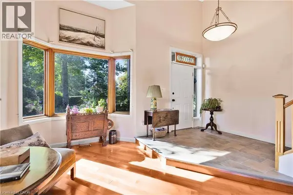 94 HIGHWAY 8, Flamborough, ON L9H4V5