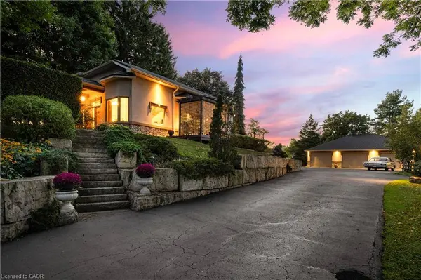 94 Highway 8, Flamborough, ON L9H 4V5