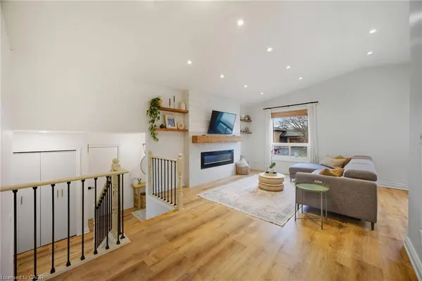 43 Ludlow Crescent, Brantford, ON N3P 1V3