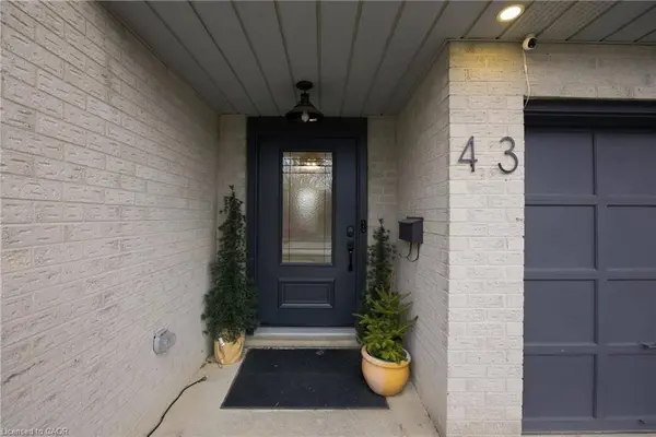 43 Ludlow Crescent, Brantford, ON N3P 1V3