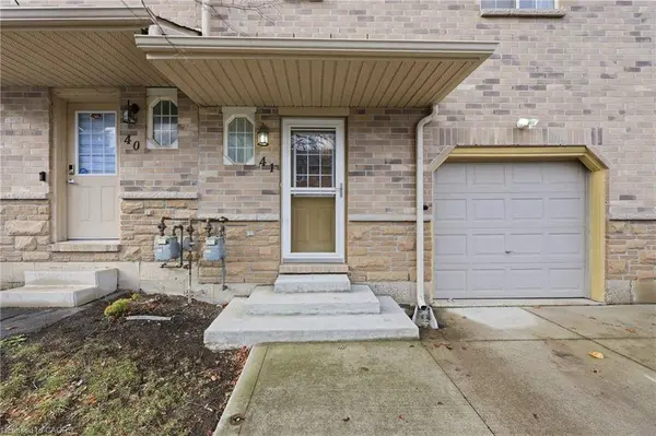 39 Pinewoods Drive #41, Stoney Creek, ON L8J 3Z4