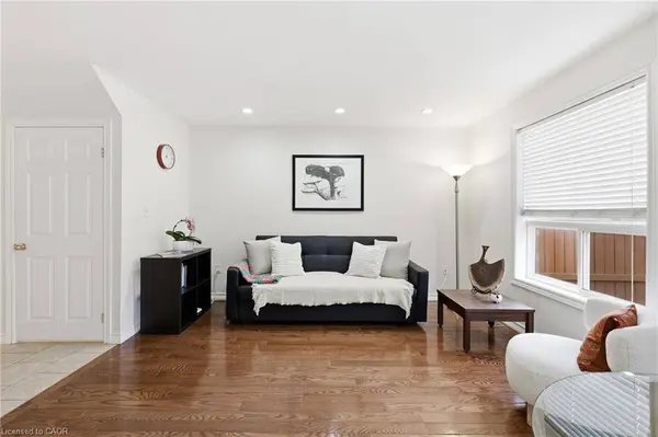 39 Pinewoods Drive #41, Stoney Creek, ON L8J 3Z4