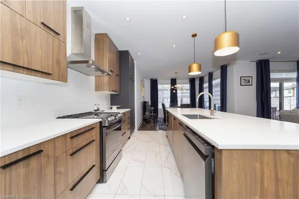 374 Big Dipper Street, Manotick, ON K4M 0J3