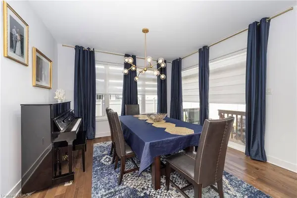 374 Big Dipper Street, Manotick, ON K4M 0J3