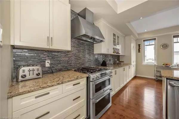 333 Percheron Way, Ottawa, ON K2V 0A9