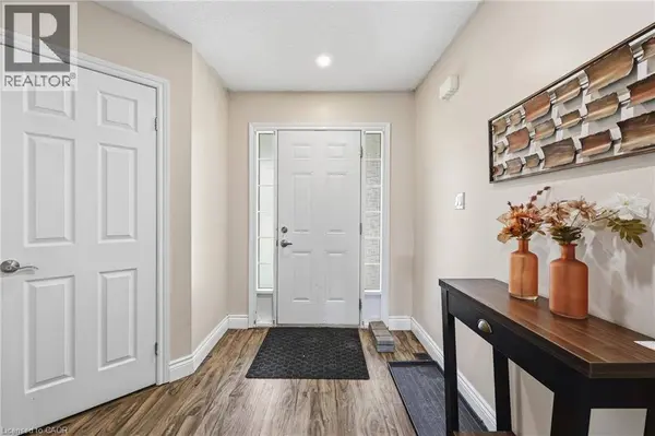 83 DAVINCI Boulevard, Hamilton, ON L9B0C4