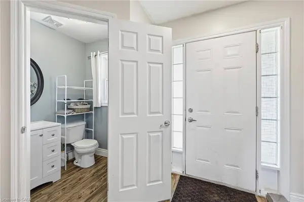 83 Davinci Boulevard, Hamilton, ON L9B 0C4