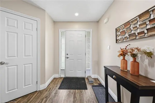 83 Davinci Boulevard, Hamilton, ON L9B 0C4