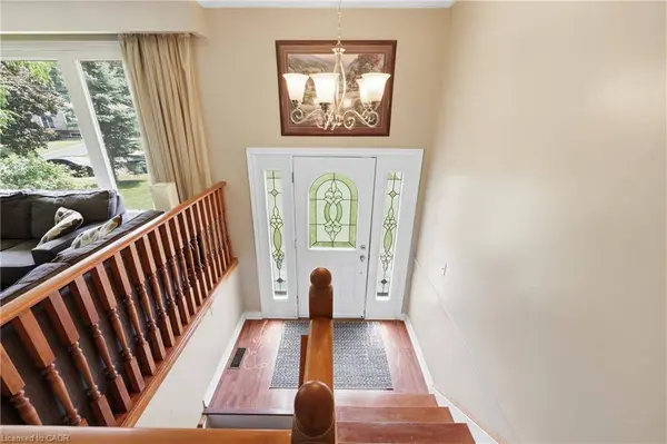 30 Laird Street, Caledonia, ON N3W 1G3