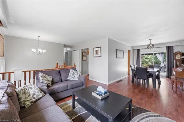 30 Laird ST, Caledonia, ON N3W 1G3
